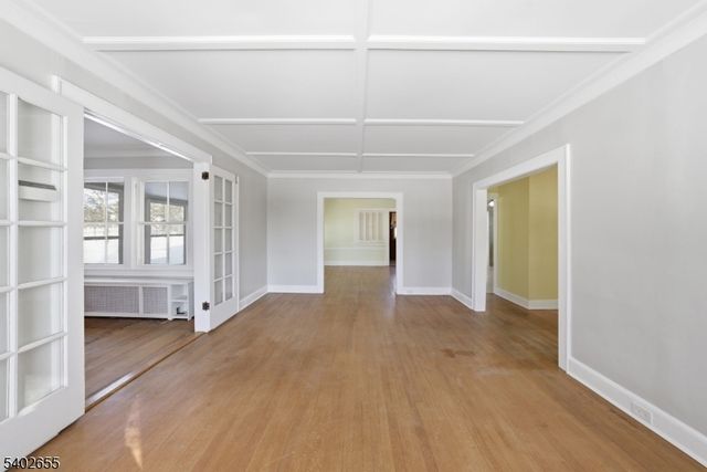 249 Parish Dr, Wayne Twp., NJ 07470