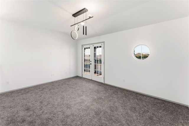 100 Serpentine LN, Jarrell, TX 76537