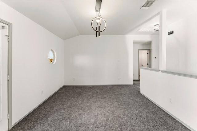 100 Serpentine LN, Jarrell, TX 76537