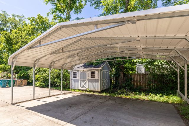 5725 Morrow Rd, Nashville, TN 37209