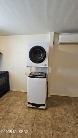 1704 S 7th Avenue, Tucson, AZ 85713