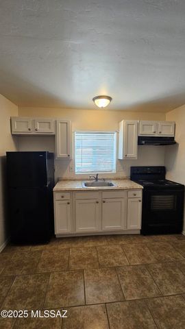 1704 S 7th Avenue, Tucson, AZ 85713