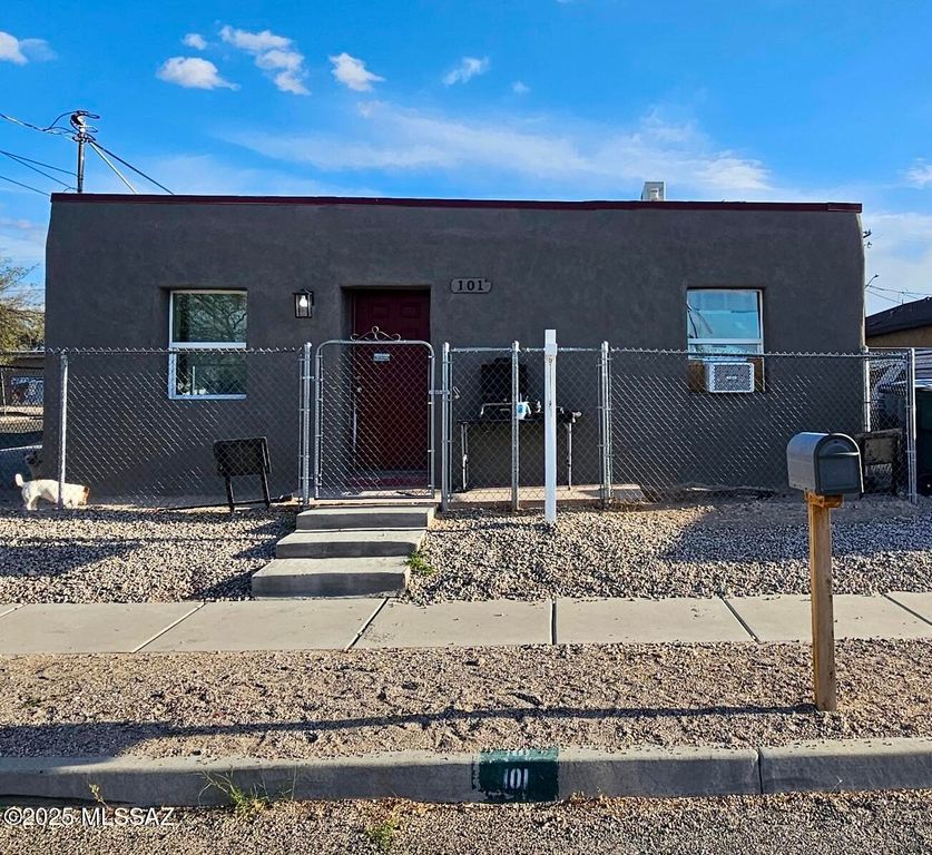 1704 S 7th Avenue, Tucson, AZ 85713