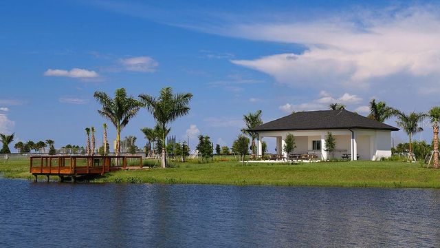 7524 MOONBEAM AVENUE, Sarasota, FL 34241