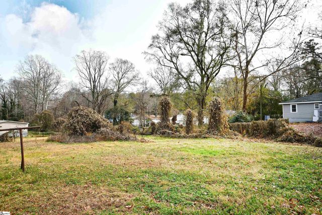 24 White Horse Road Extension, Greenville, SC 29695