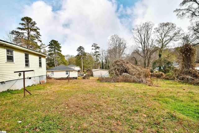 24 White Horse Road Extension, Greenville, SC 29695