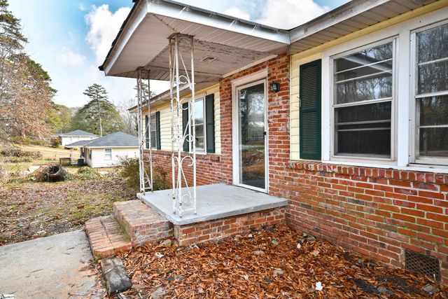 24 White Horse Road Extension, Greenville, SC 29695