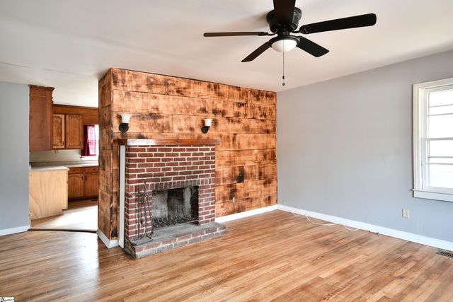 24 White Horse Road Extension, Greenville, SC 29695