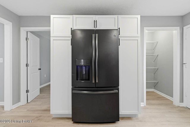 1707 Flagstaff Ct, Louisville, KY 40223