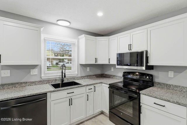 1707 Flagstaff Ct, Louisville, KY 40223