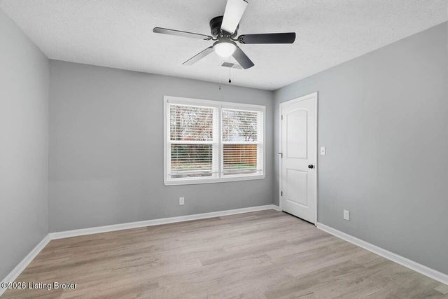 1707 Flagstaff Ct, Louisville, KY 40223