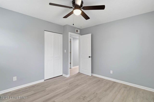 1707 Flagstaff Ct, Louisville, KY 40223