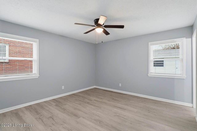 1707 Flagstaff Ct, Louisville, KY 40223