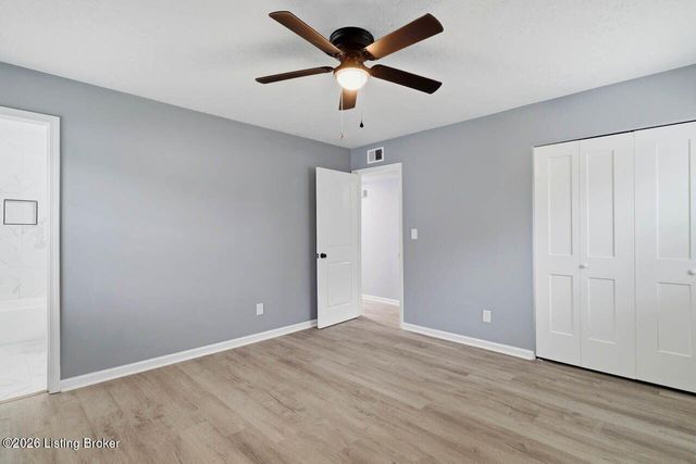 1707 Flagstaff Ct, Louisville, KY 40223