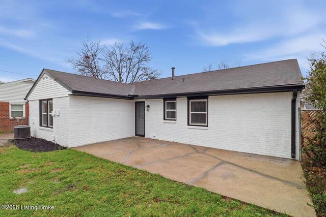 1707 Flagstaff Ct, Louisville, KY 40223