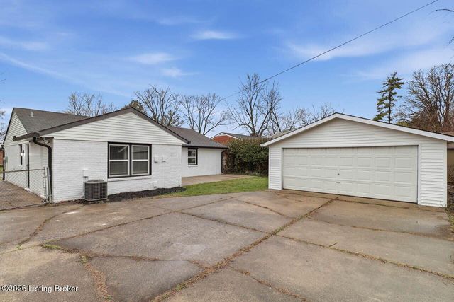 1707 Flagstaff Ct, Louisville, KY 40223