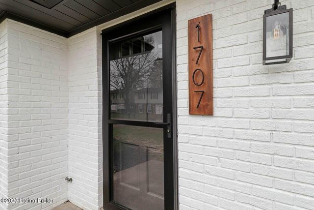 1707 Flagstaff Ct, Louisville, KY 40223