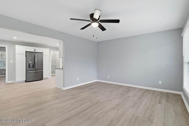 1707 Flagstaff Ct, Louisville, KY 40223