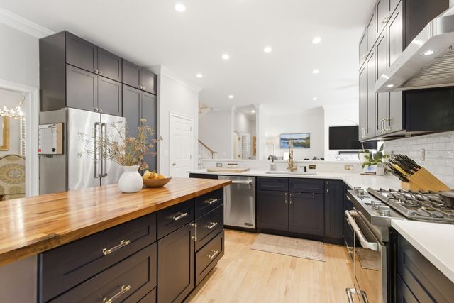 2338 Maclaura Hall Avenue, Charleston, SC 29414