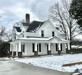 135 Dixon Street, Asheboro, NC 27203