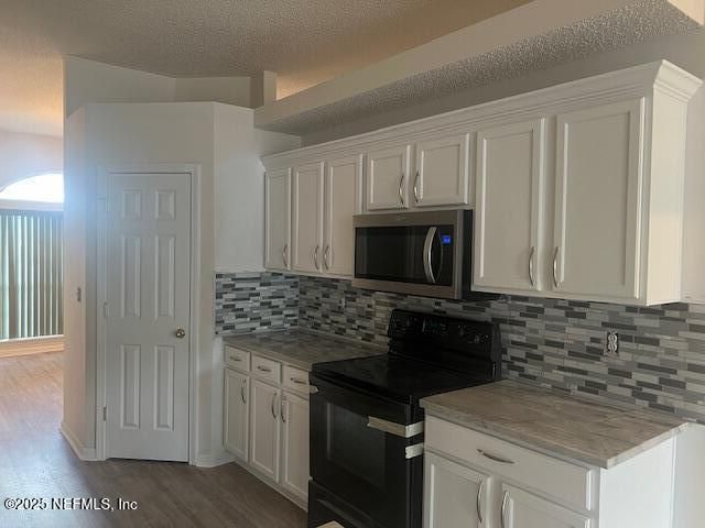 2095 WILLESDON Drive E, Jacksonville, FL 32246