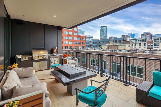 21 N May Street 501, Chicago, IL 60607