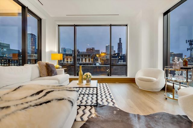 21 N May Street 501, Chicago, IL 60607