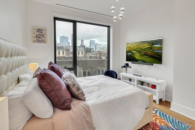 21 N May Street 501, Chicago, IL 60607