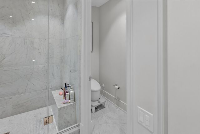 21 N May Street 501, Chicago, IL 60607