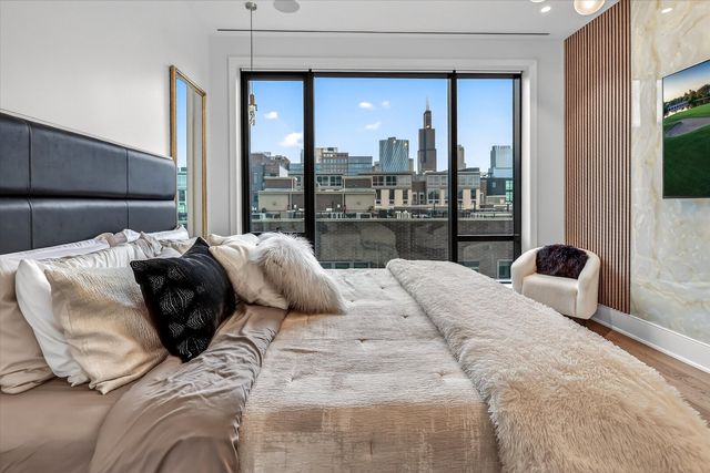 21 N May Street 501, Chicago, IL 60607