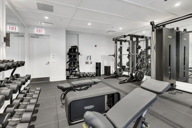 21 N May Street 501, Chicago, IL 60607