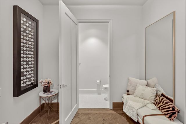 21 N May Street 501, Chicago, IL 60607