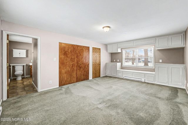 324 W Mcpherson Avenue, Findlay, OH 45840