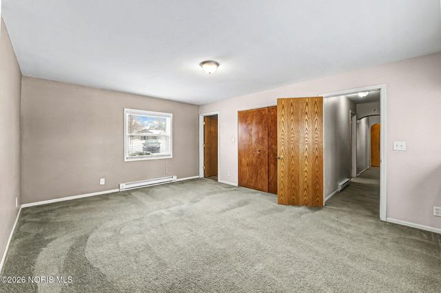 324 W Mcpherson Avenue, Findlay, OH 45840