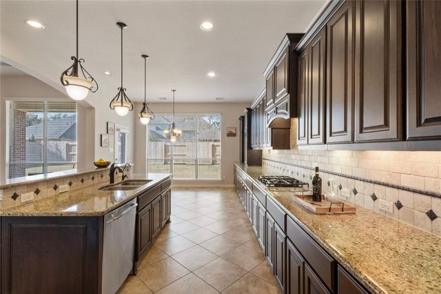 7117 Argonne Trail, Sugar Land, TX 77479