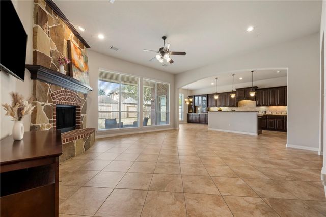 7117 Argonne Trail, Sugar Land, TX 77479