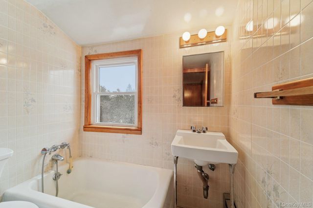 350 Barrett Hill Road, Mahopac, NY 10541