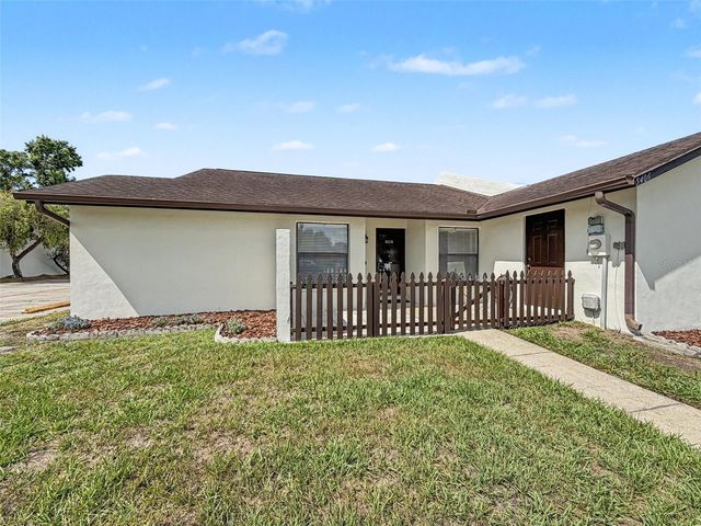 5406 MEADSTONE CT, Tampa, FL 33624
