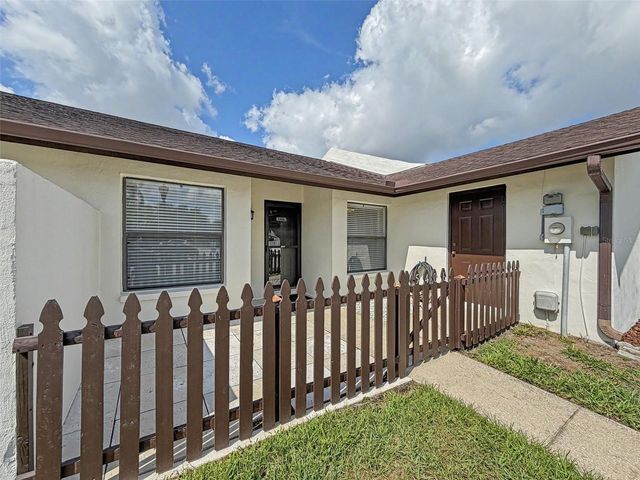 5406 MEADSTONE CT, Tampa, FL 33624