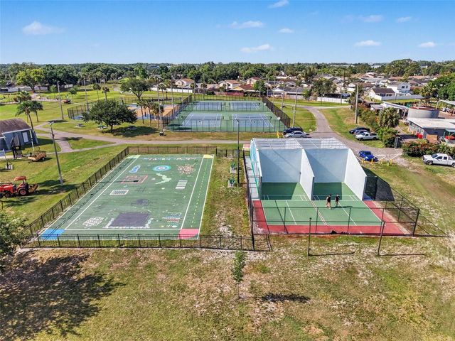 5406 MEADSTONE CT, Tampa, FL 33624