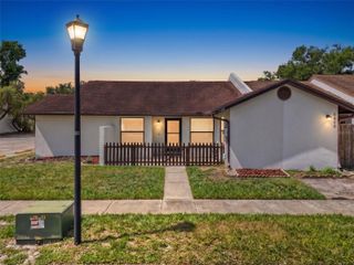 5406 MEADSTONE CT, Tampa, FL 33624