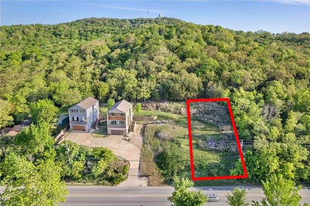 1078 E Huntsville Road, Fayetteville, AR 72701