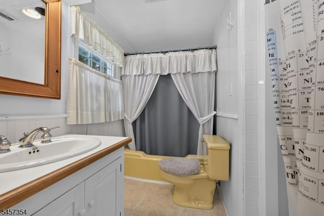 1012 Stanton Lebanon Rd, Clinton Twp., NJ 08833