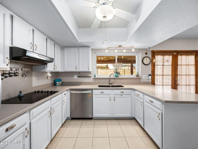 4604 W GARDENIA Avenue, Glendale, AZ 85301