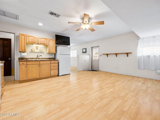 4604 W GARDENIA Avenue, Glendale, AZ 85301