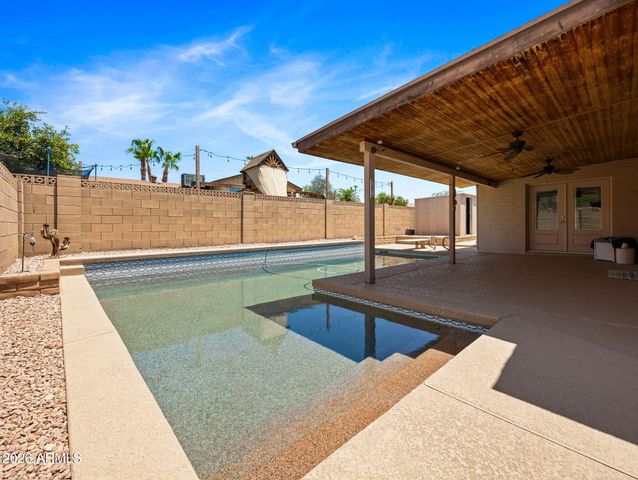4604 W GARDENIA Avenue, Glendale, AZ 85301