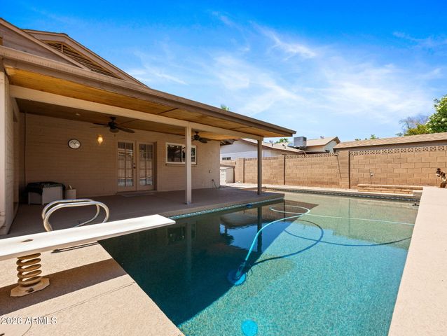 4604 W GARDENIA Avenue, Glendale, AZ 85301