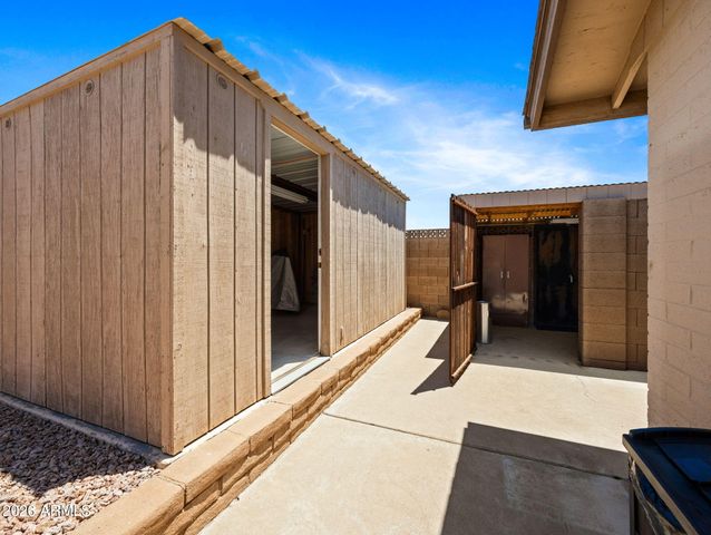 4604 W GARDENIA Avenue, Glendale, AZ 85301