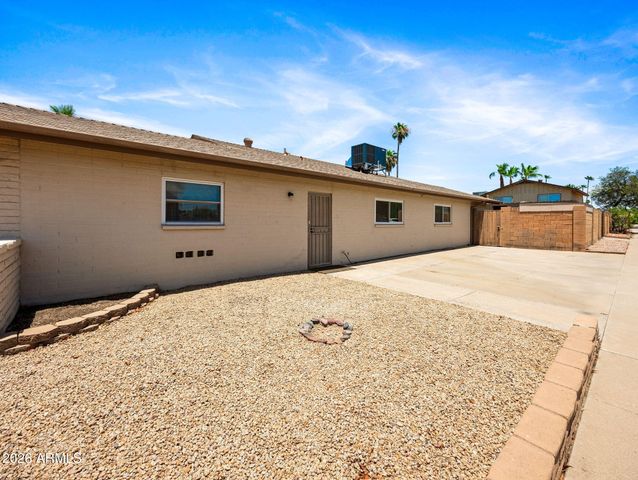 4604 W GARDENIA Avenue, Glendale, AZ 85301