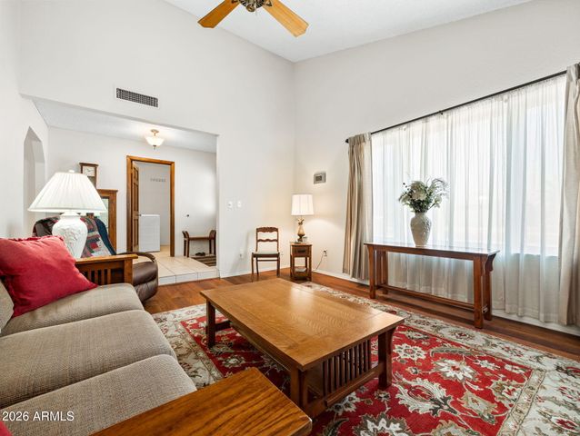 4604 W GARDENIA Avenue, Glendale, AZ 85301